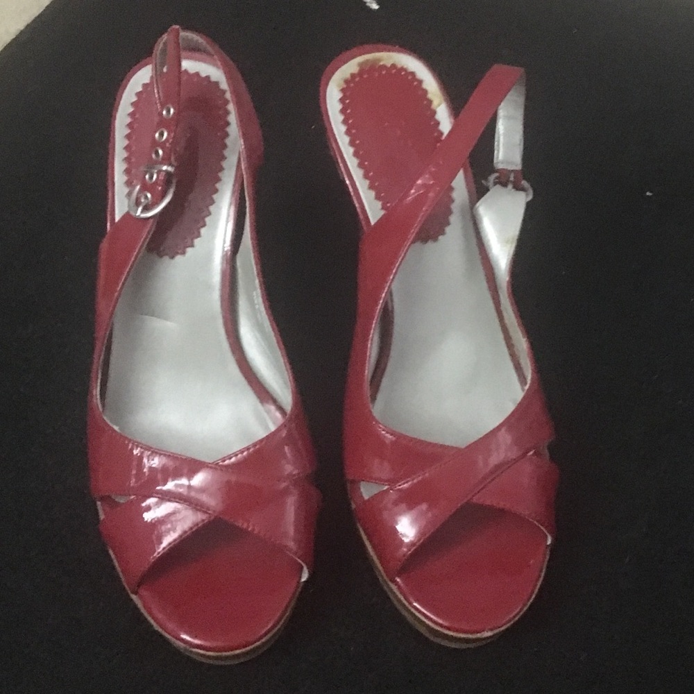 Red Heels - Picture 2 of 2